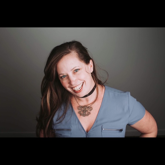 Meet your Posher, Erin - Picture 8 of 8